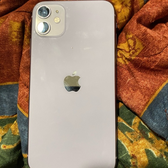 iPhone 11 Purple - Picture 1 of 4